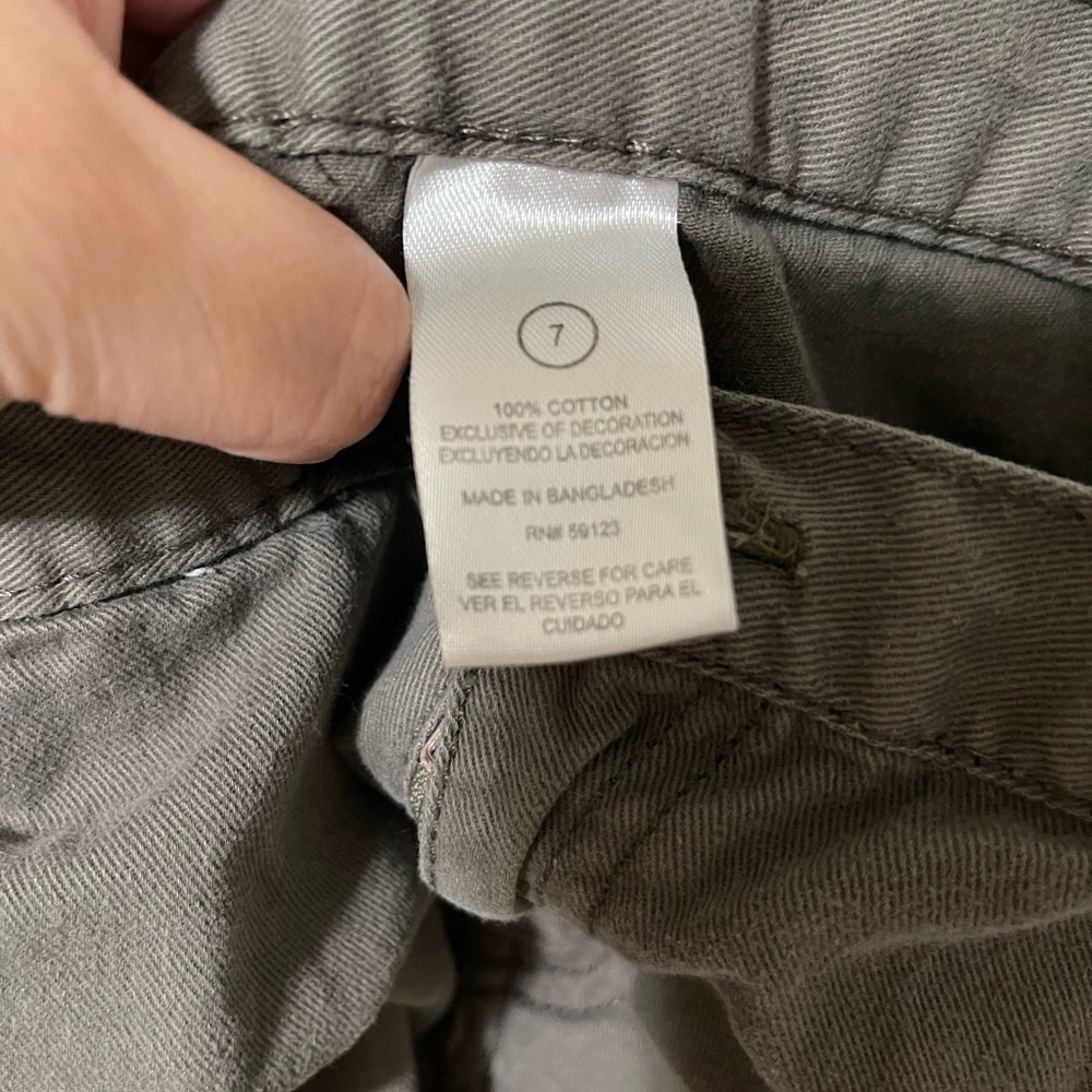 Boy short olive green - Picture 2 of 3